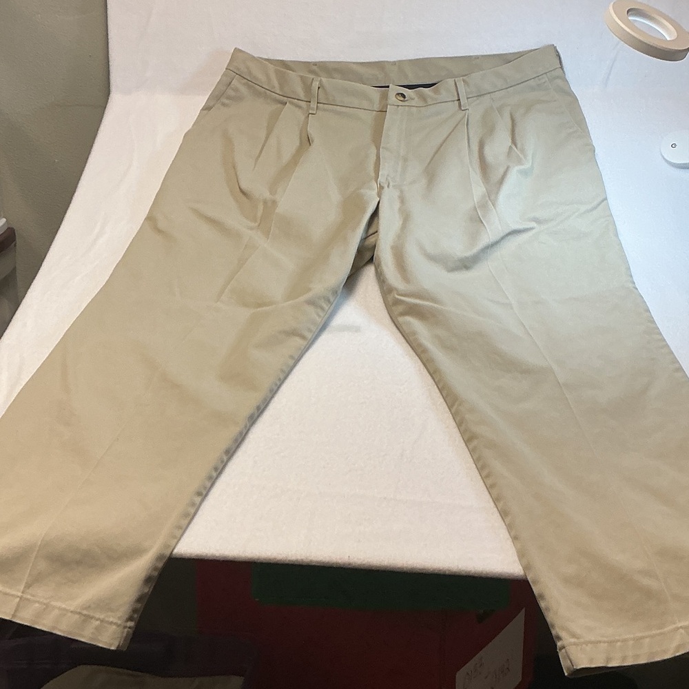 Classic Tan Men's Chinos 42x30. 0338